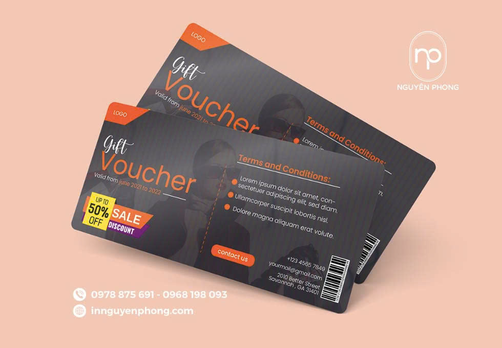 Một thiết kế voucher phối màu đen đơn giản